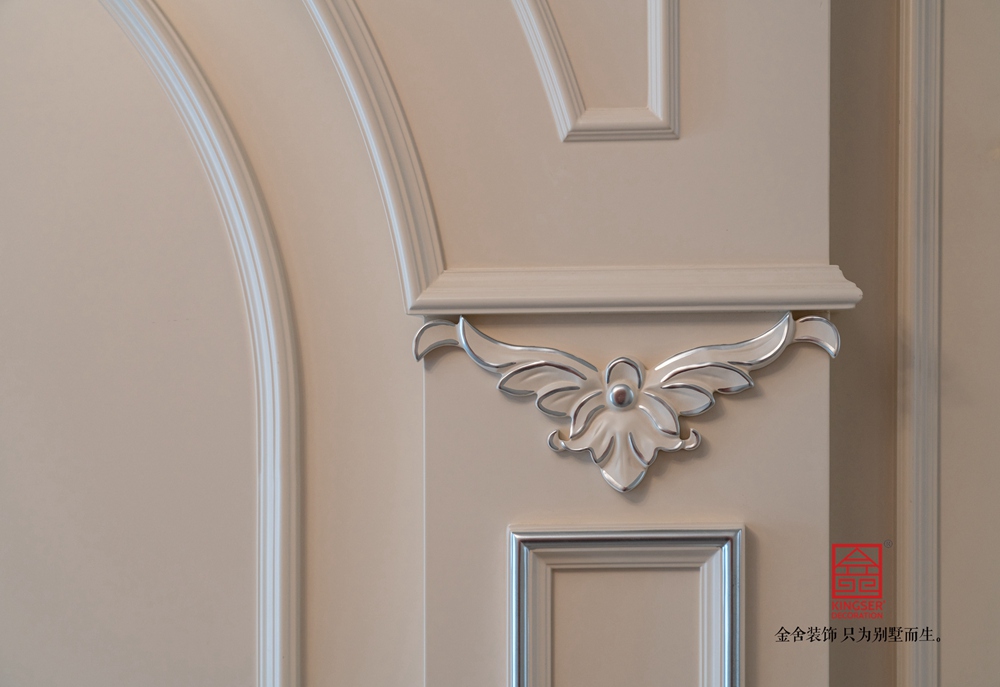 玫瑰湾跃层装修现场主材安装